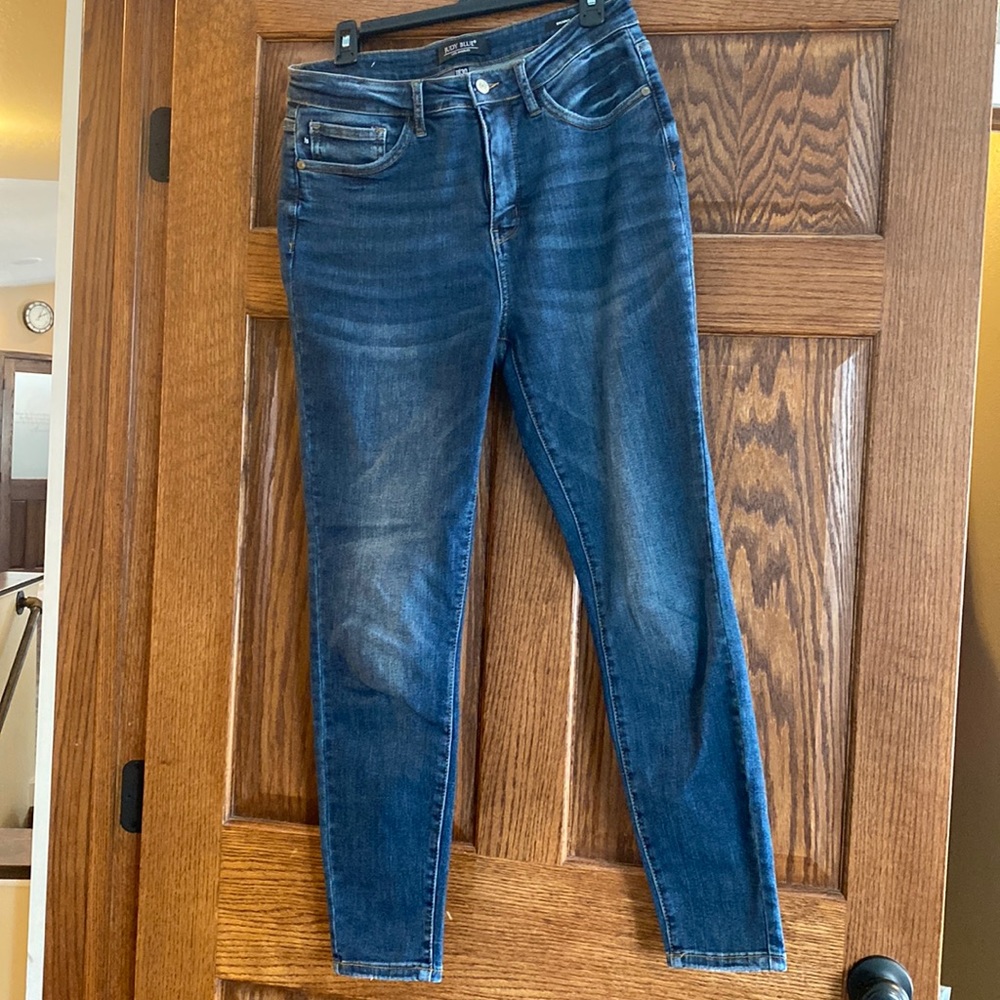 Worn 1x - tummy control jeans.  I’m too tall for them.